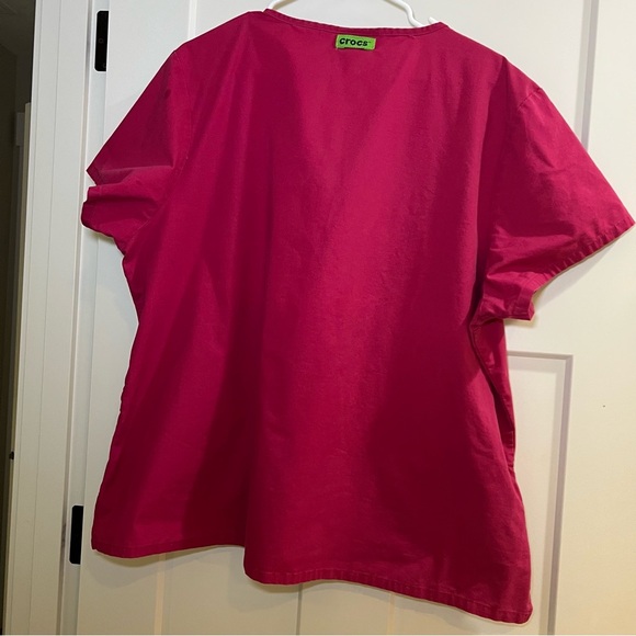 Crocs Medical Apparel Scrub Top Pink Size XXL - Picture 2 of 7